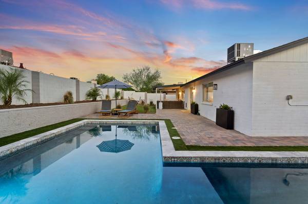 5910 E Hillery Dr, Scottsdale, AZ 85254-2425