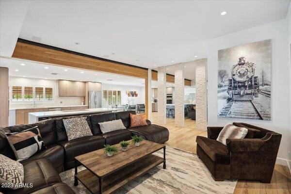 6842 N 72ND Place, Scottsdale, AZ 85250