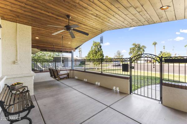 2047 W CAMBRIDGE Avenue, Phoenix, AZ 85009