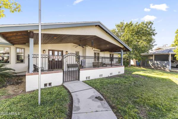 2047 W CAMBRIDGE Avenue, Phoenix, AZ 85009