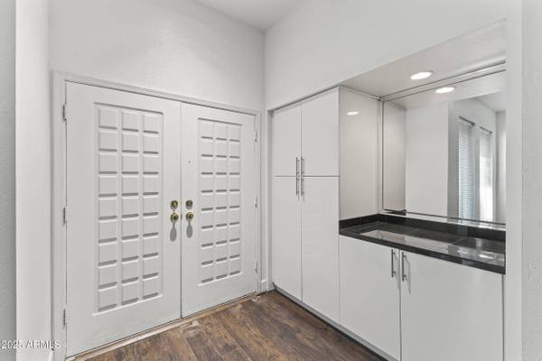 7161 E MCDONALD Drive, Paradise Valley, AZ 85253