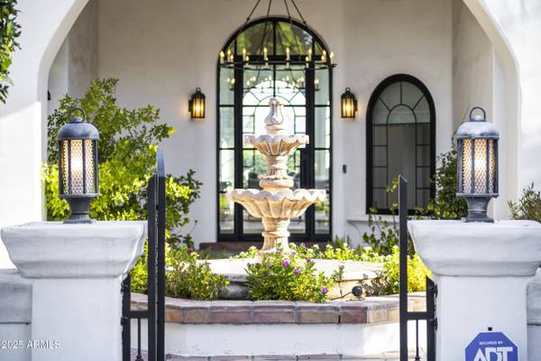 5532 E SANNA Street, Paradise Valley, AZ 85253