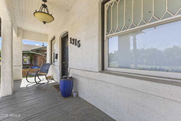 1315 W WOODLAND Avenue, Phoenix, AZ 85007