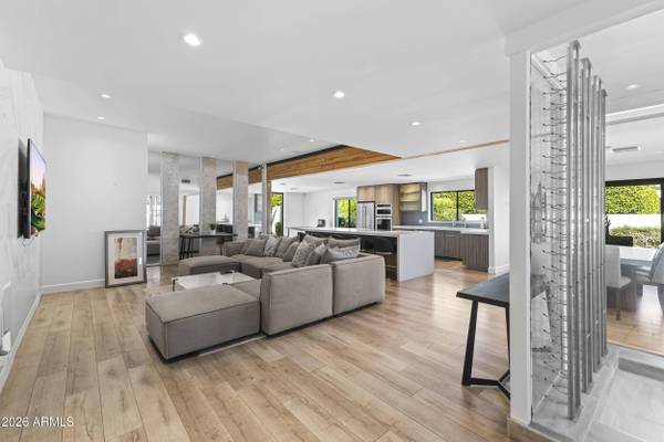 6834 N 72ND Place, Scottsdale, AZ 85250