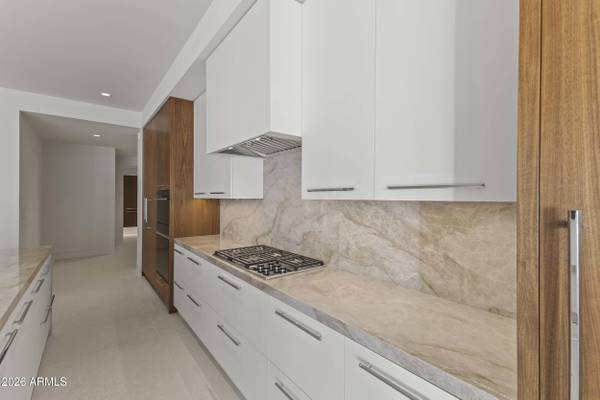 6587 N PALMERAIE Boulevard #2021, Paradise Valley, AZ 85253