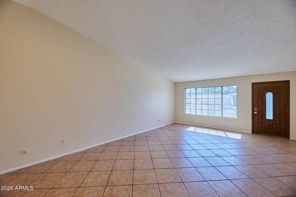 1516 E FREMONT Road, Phoenix, AZ 85042