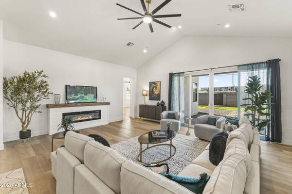 826 W 12TH Street, Tempe, AZ 85281