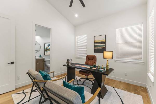 2009 E Don Carlos Avenue, Tempe, AZ 85281