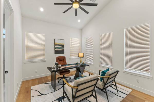 2009 E Don Carlos Avenue, Tempe, AZ 85281