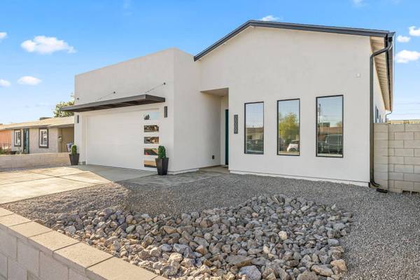 2009 E Don Carlos Avenue, Tempe, AZ 85281