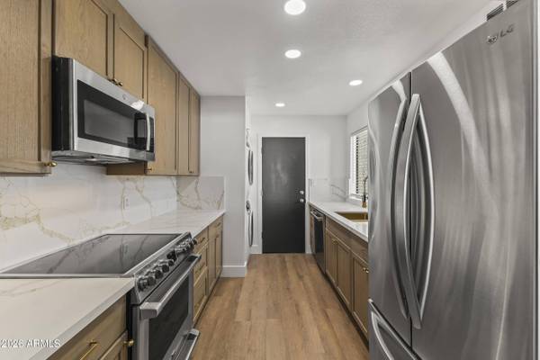 10055 E MOUNTAINVIEW LAKE Drive #1019, Scottsdale, AZ 85258