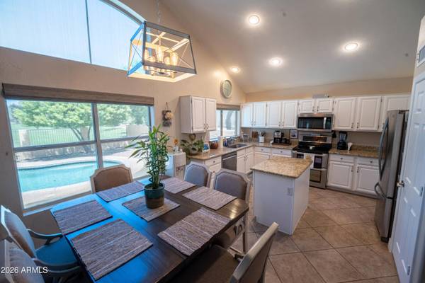 324 E ARABIAN Drive, Gilbert, AZ 85296