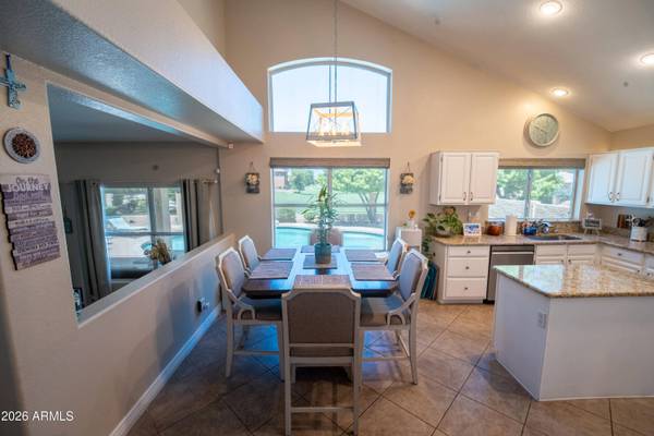 324 E ARABIAN Drive, Gilbert, AZ 85296