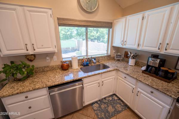 324 E ARABIAN Drive, Gilbert, AZ 85296