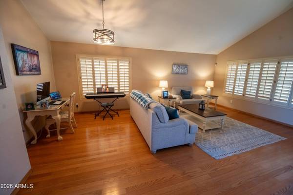 324 E ARABIAN Drive, Gilbert, AZ 85296