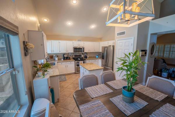 324 E ARABIAN Drive, Gilbert, AZ 85296