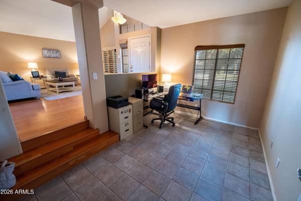 324 E ARABIAN Drive, Gilbert, AZ 85296