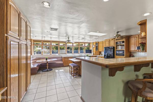 2047 W CAMBRIDGE Avenue, Phoenix, AZ 85009