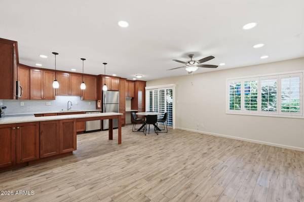 5525 E THOMAS Road #C2, Phoenix, AZ 85018