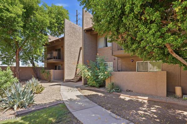 5525 E THOMAS Road #C2