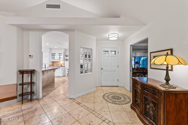 610 W GLENN Drive, Phoenix, AZ 85021