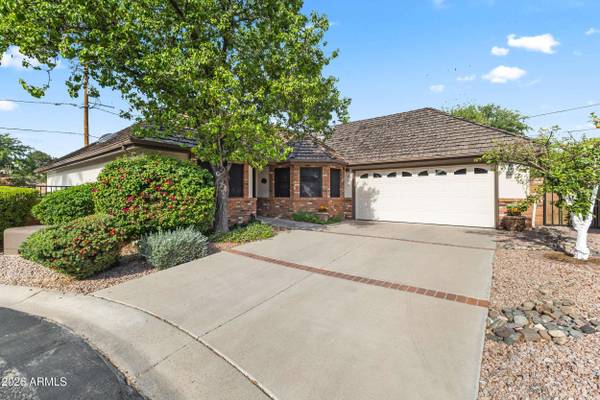 610 W GLENN Drive