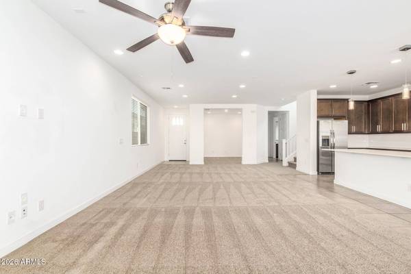 9120 W ROMA Avenue, Phoenix, AZ 85037