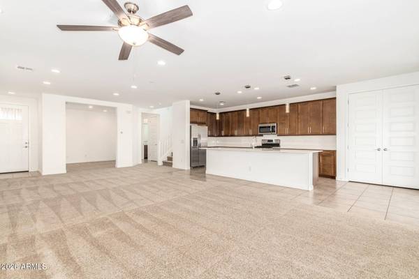 9120 W ROMA Avenue, Phoenix, AZ 85037