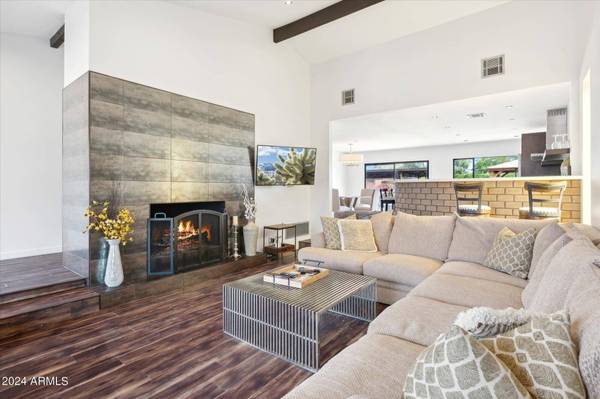 3736 E Glenrosa Avenue, Phoenix, AZ 85018