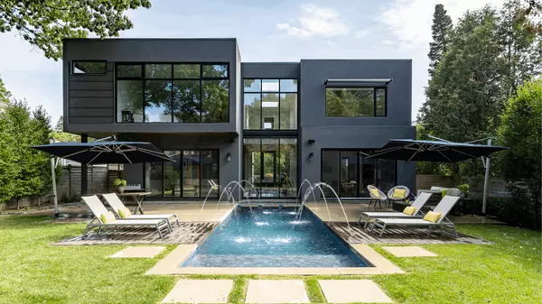 oakville modern custom home