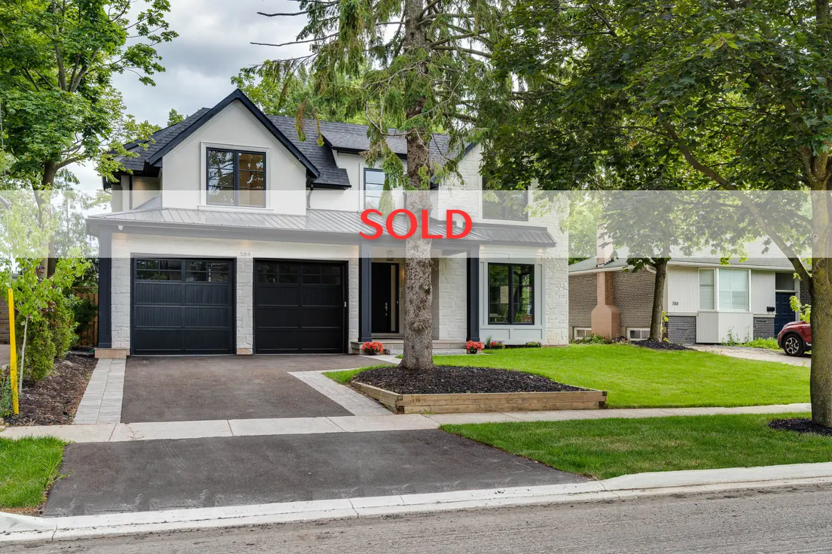 584 Wildwood Dr, Oakville, ON L6K 1V3