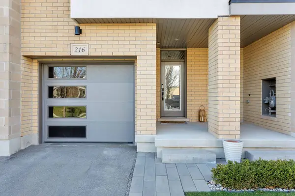 216 Squire Cres, Oakville, ON L6H 0L6