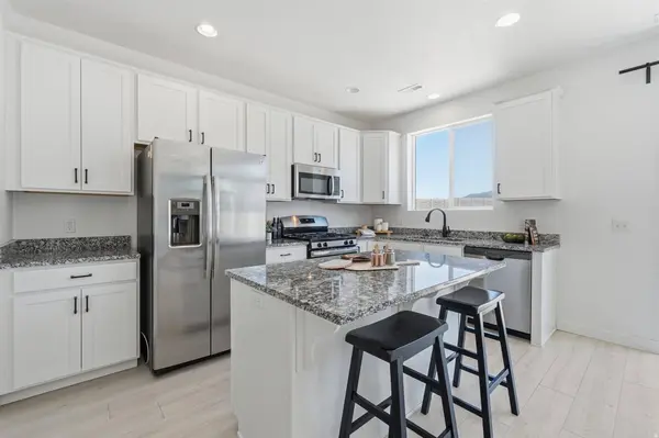 1706 W PARKVIEW DR, Syracuse, UT 84075
