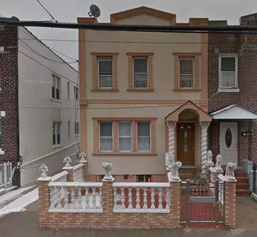 31-30 100 ST, East Elmhurst, NY 11369