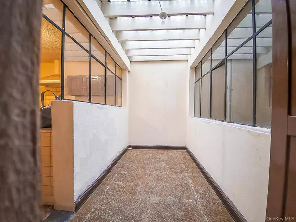 271 C. Escultor Ayabaca, Cuenca, Ecuador, Other, 010208