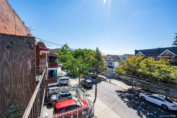 53-37 97 ST, Corona, NY 11368