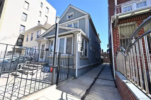 40-29 81 ST, East Elmhurst, NY 11373