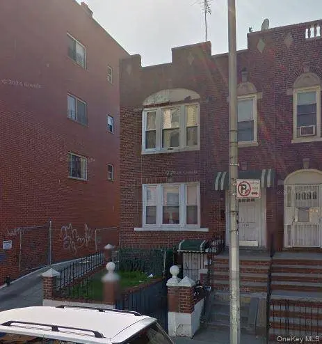 35-46 92nd ST, Jackson Heights, NY 11372