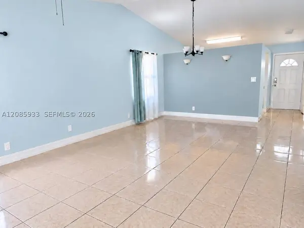 401 NW 43rd St, Deerfield Beach, FL 33064