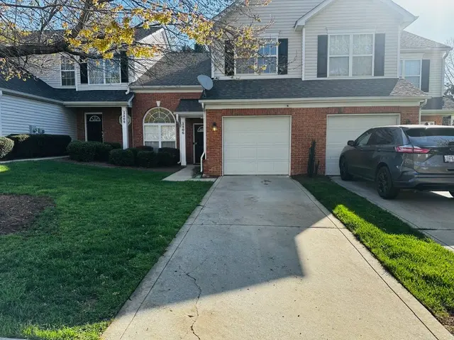 3496 Summerfield Ridge Ln, Matthews, NC 28105-8500