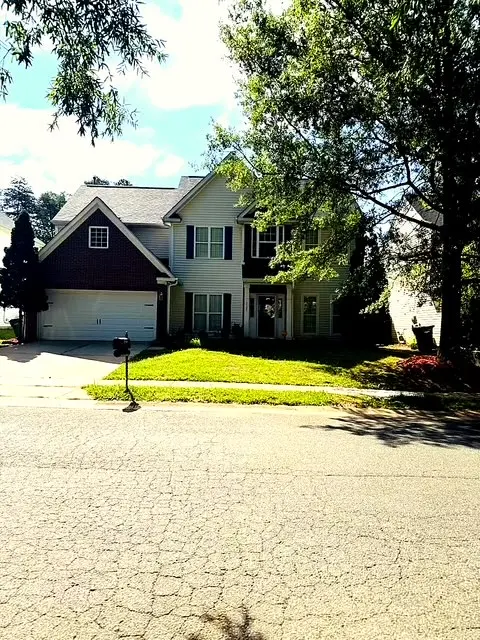 2508 Oakdale Creek Ln, Charlotte, NC 28216-5814