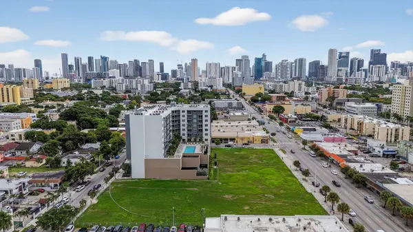 1110 NW 1st St, Miami, FL 33128-1003