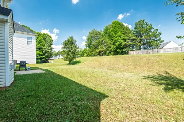 2508 Oakdale Creek Ln, Charlotte, NC 28216-5814