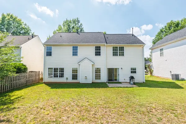 2508 Oakdale Creek Ln, Charlotte, NC 28216-5814