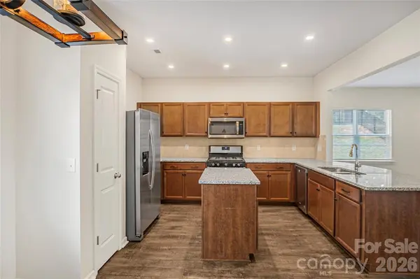 7019 Thornrose Dr, Charlotte, NC 28210-6050