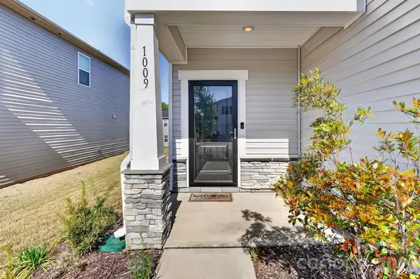 1009 Jeffery Dean Ct, Albemarle, NC 28001-8823
