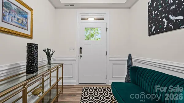 10406 Glenmere Creek Cir, Charlotte, NC 28262-1951
