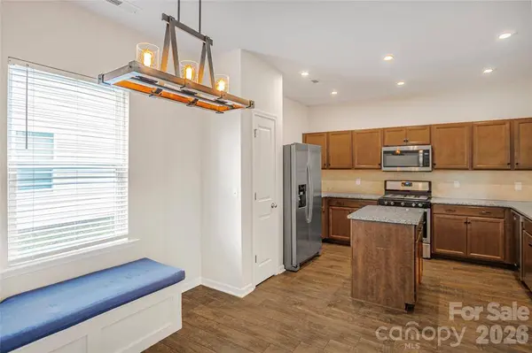 7019 Thornrose Dr, Charlotte, NC 28210-6050