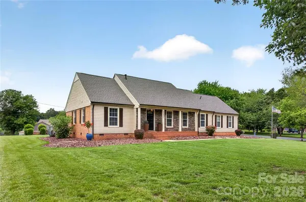 3231 WINDOROW LN, Matthews, NC 28001