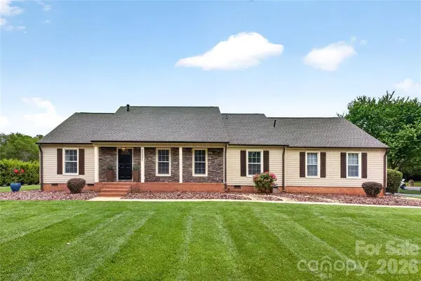 3231 WINDOROW LN, Matthews, NC 28001